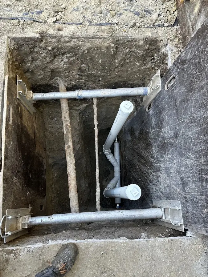 Experienced plumber completing Gas Line Repair work in Hinsdale